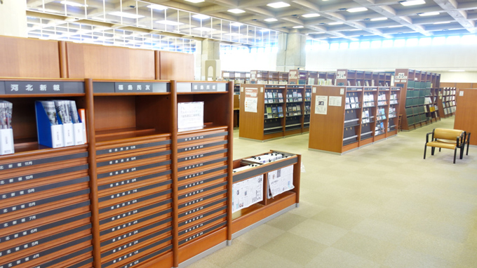 写真05_新聞・雑誌コーナー