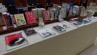 「図書館でもネコづくし」展示写真2